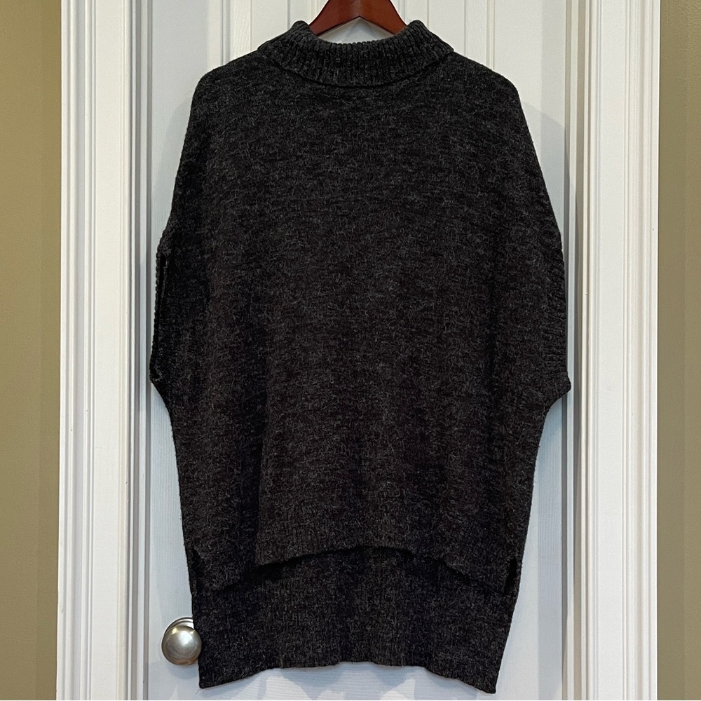 Vertigo Women's Charcoal Sweater | M/L